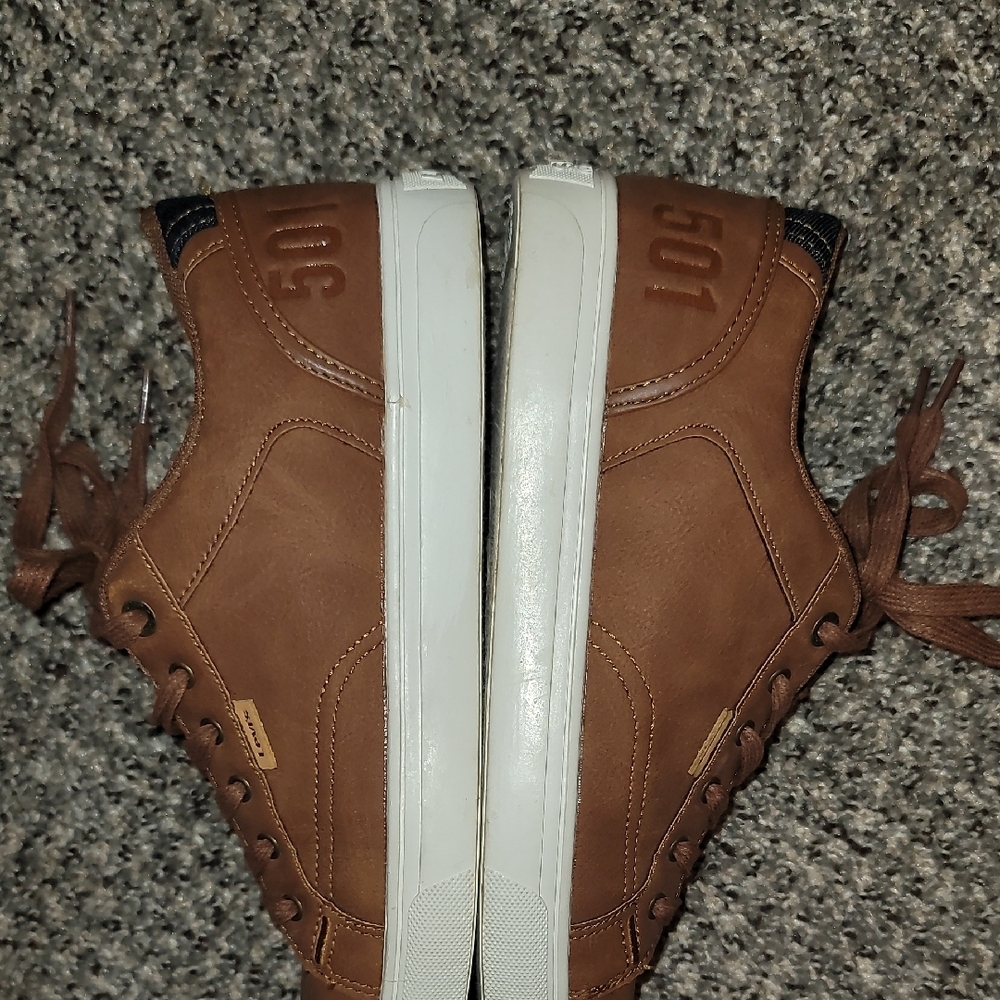 Levi's 501 Tan Sneakers - Picture 10 of 10